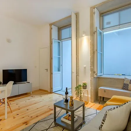 Апартаменты Santa Catarina Experience In Порту